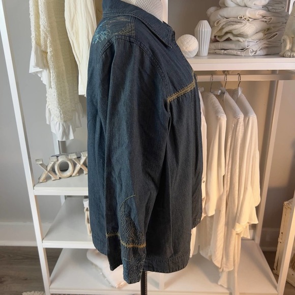 Susan Bristol women's size 2X denim button down top, embroidered. #1849 - Picture 7 of 8